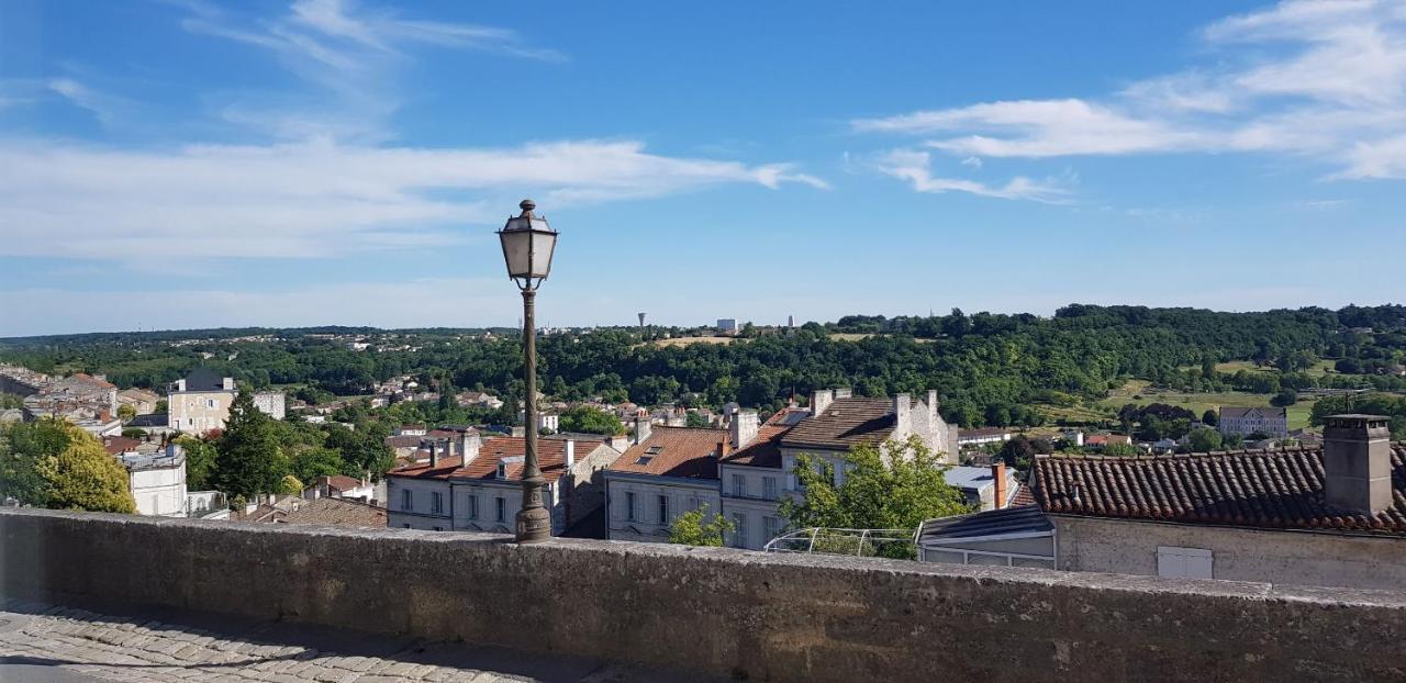 Le Rempart Du Midi Aparthotel Angouleme Bagian luar foto